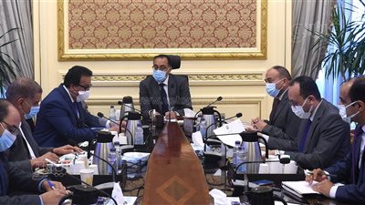 اجتماع برئاسة مدبولي وحضور وزير التعليم العالي بشان جامعة النيل 