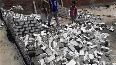 إزالة حالتي بناء مخالف على الأراضي الزراعية بالإسماعيلية | صور