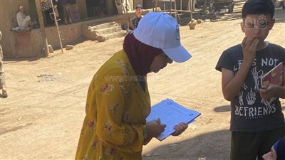 أنشطة توعوية واستطلاعات رأى ميدانية بقرى 