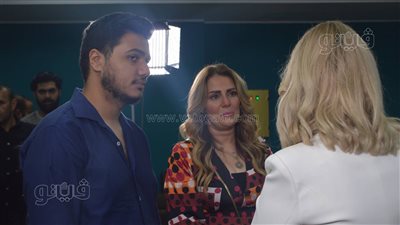 رانيا وعمرو محمود ياسين في حفل تأبين والدهما الراحل بأكاديمية الفنون | صور 