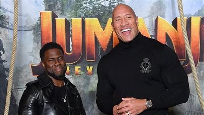 ذا روك وكيفن هارت يقلدان بعضهما | فيديو