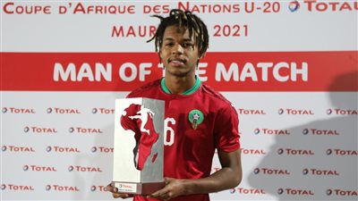 كان على رادار الزمالك.. العين الإماراتي يعلن ضم المهدي مبارك رسميا