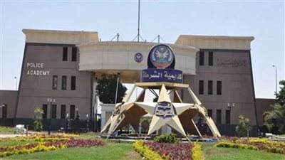 دورات تدريبية لطلاب كلية الشرطة لفحص وثائق السفر وكشف التزوير | فيديو 