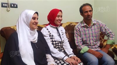 الأولى على الثانوية الأزهرية مكفوفين: الفضل لوالدي بعد ربنا | فيديو