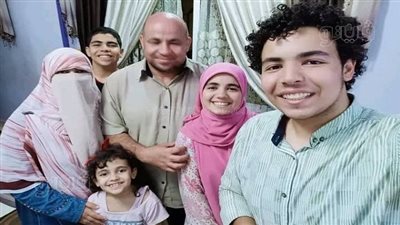 فرحة وزغاريد داخل منزل الأولى على الثانوية الأزهرية (علمي) بالشرقية | صور