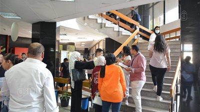 طلاب الثانوية عن اختبارات القدرات بإعلام القاهرة: في مستوى المذيع | فيديو