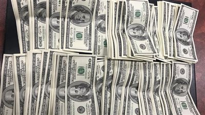 قبل مناقشة سعر الفائدة غدا.. ارتفاع سعر الدولار في البنك المركزي بختام تعاملات اليوم