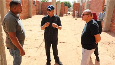 بالترنج والكاب.. رئيس جامعة الأزهر يجري جولة موسعة داخل الحرم الجامعي 