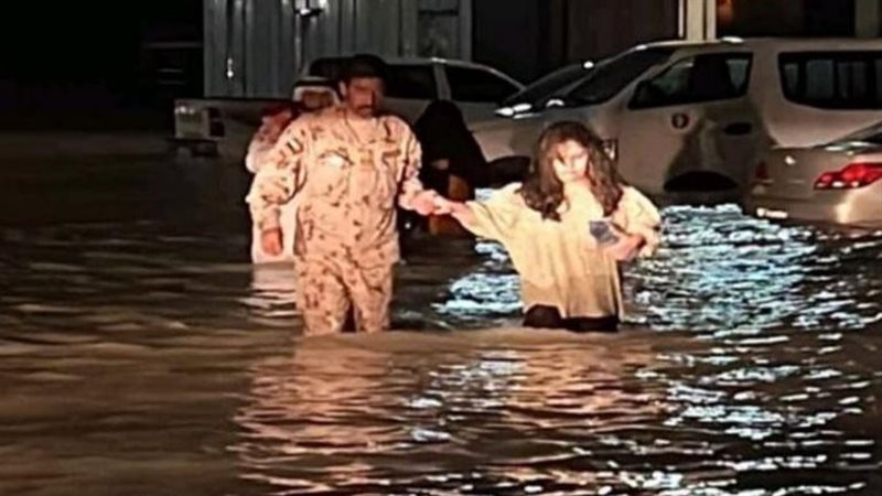 عملية إنقاذ العالقين