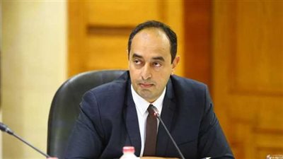 عمرو عثمان يعرض تجربة صندوق مكافحة وعلاج الإدمان أمام مؤتمر شرطة دبي