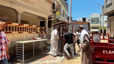 حملات لرفع الإشغالات بقرى الزرقا ورأس البر بدمياط