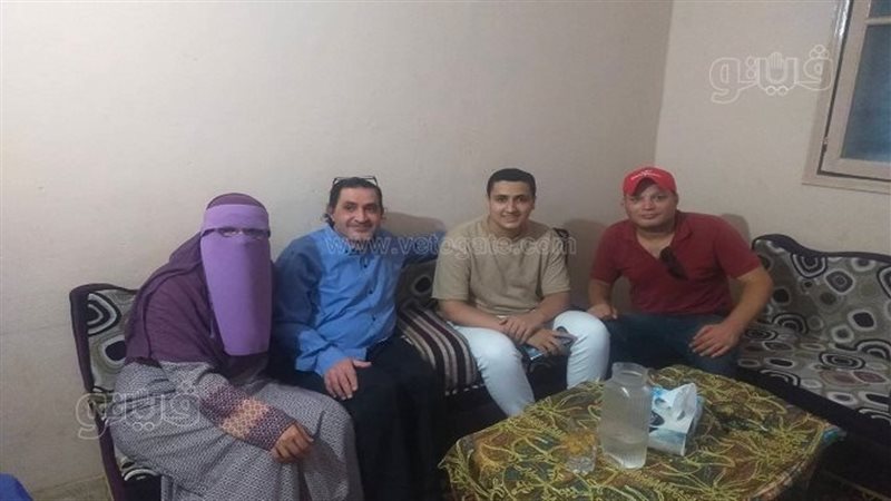 مراسل فيتو مع أسرة