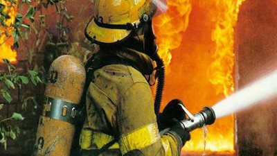 اندلاع حريق فى مطعم زوج أرملة رأفت الهجان بالإسكندرية