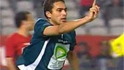 عروض الاحتراف تشعل الخلاف بين رؤوف والعشرى