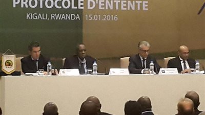 بالصور.. الكاف يعقد اتفاقية تعاون مع الاتحاد الآسيوي