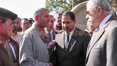 بالصور.. محافظ الغربية يشيع جثمان شهيد الشيخ زويد بمسقط رأسه