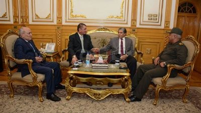 محافظ كفر الشيخ يبحث مع وزيري الإنتاج الحربى والبيئة «مشروع القرن»