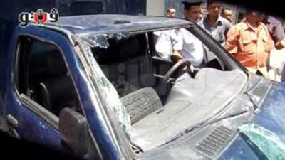 بالفيديو .. عناصر الإخوان يحطمون سيارة ترحيلات بـ 