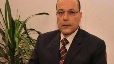 «خاطر» يرفض قرار النائب العام بنقله إلى بني سويف