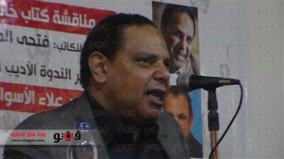 بالفيديو.. علاء الأسواني يسخر من ظاهرة الخبراء الإستراتيجيين