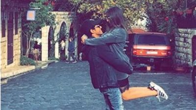 حمدي الميرغني وإسراء عبد الفتاح يخطفان الأنظار برومانسيتهما في لبنان
