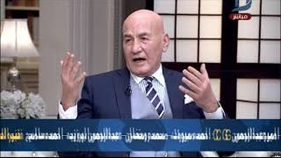 عزت أبو عوف يكشف سر دعوته للمواطنين بعدم النزول في 30 يونيو (فيديو)