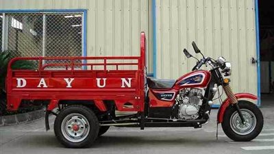 التروسيكلات صداع في رأس المدن الجديدة