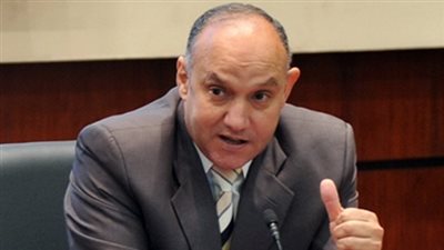 علاء عمر:إتاحة خدمة الاتصال الهاتفي بمجمع الاستثمار بالقاهرة