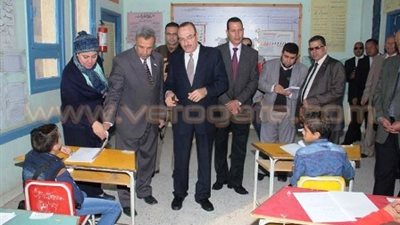 بالصور.. محافظ بني سويف يتفقد لجان امتحانات الشهادة الابتدائية