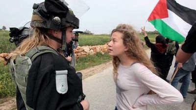 حرائر فلسطين يهزمن جيش الاحتلال الإسرائيلي (فيديو وصور)