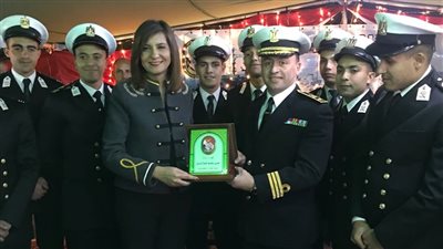 وزيرة الهجرة تزور السفينة الحربية المصرية توشكى في قبرص