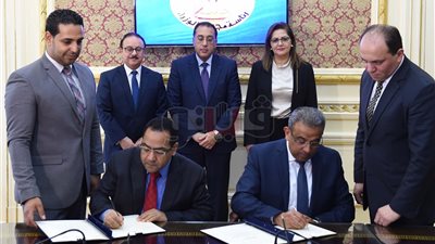 مدبولي يشهد توقيع اتفاق تعاون التخطيط والبريد لميكنة الخدمات الحكومية