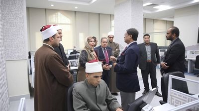 السفير الهندي يشيد بمرصد الأزهر لمكافحة التطرف