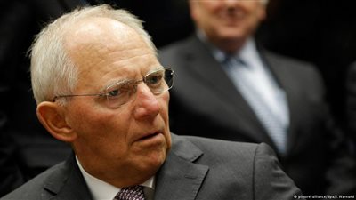 شويبلة: رفع الضريبة على البنزين لمواجهة نفقات أزمة اللاجئين