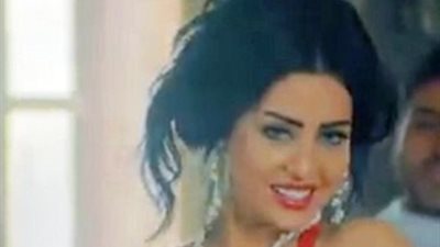 حبس بطلة كليب «أنا عايزة واحد» بتهمة خدش الحياء