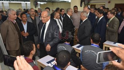 وزير التنمية المحلية يفتتح وحدة «شغلك في قريتك» بالشرقية