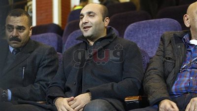 أول ظهور للعتال يؤازر الزمالك أمام الاتحاد بمقصورة ستاد الإسكندرية