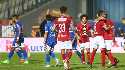 «الأهلي» يخطف فوزا مثيرا بثنائية في شباك سموحة