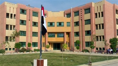 أولياء أمور يتهمون معلمة بتحريض الطالبات على الشذوذ في الساحل