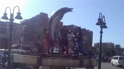 عودة الدلافين إلى ميدان مدينة قنا (صور)