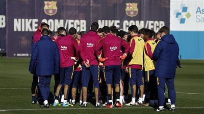 «إنريكي» يستدعي القوة الضاربة لبرشلونة أمام بلباو