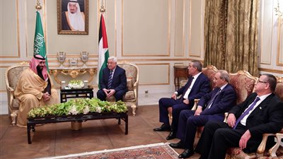 ولي عهد السعودية يؤكد لـ«عباس» موقف المملكة الثابت تجاه فلسطين