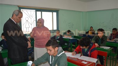 بالصور.. وزير التعليم يتفقد امتحانات الشهادة الإعدادية