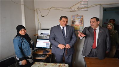 القوى العاملة: تحويل النظام الورقي إلى إلكتروني بالمديريات