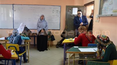 بالفيديو والصور.. محافظ الفيوم يتفقد لجان امتحانات الإعدادية