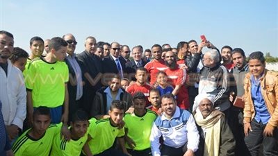 بالصور.. محافظ البحيرة يتفقد نادي بدر الرياضي