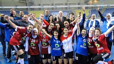 الأهلي يلتقي المجمع الجزائري في نهائي البطولة العربية لـ«الطائرة»