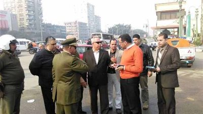 بالصور.. محافظ الشرقية يحدد أماكن انتظار السيارات بالزقازيق