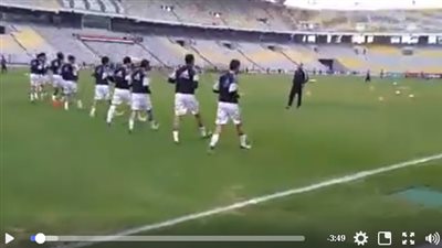 إحماء لاعبي المصري ببرج العرب استعدادا لإنبي (فيديو)