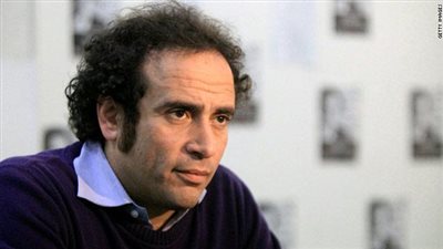 عمرو حمزاوي يتظلم على قرار منعه من السفر